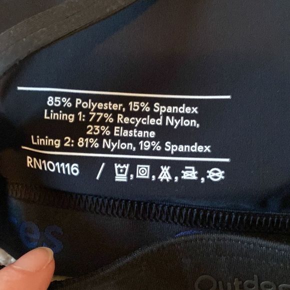 NWT. Outdoor Voices Flow Strappy Bra - Picture 6 of 8